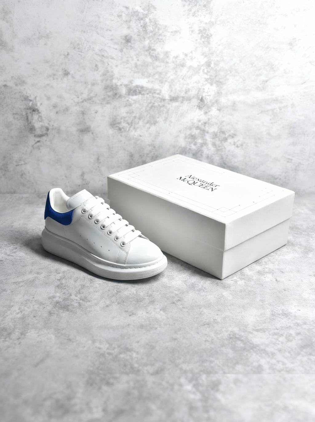 Luxury Urban Crown Oversized Sneakers – White & Black l Ducas Boutique